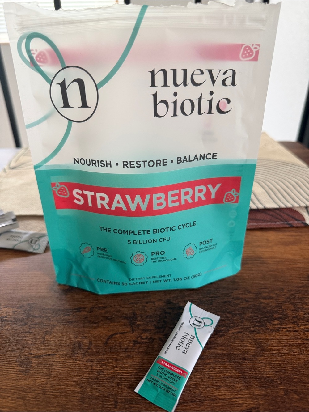 Nueva Biotic Strawberry Probiotic Powder Sachets